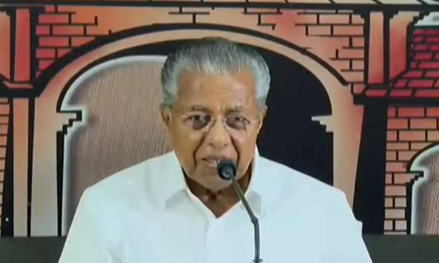 എംപിമാരുടെ പ്രവർത്തനത്തെക്കുറിച്ച് സംവാദത്തിന് തയ്യാർ, സമയവും സ്ഥലവും നിശ്ചയിച്ചാൽ മതി ; കെ.സി വേണുഗോപാലിനെ വെല്ലുവിളിച്ച് മുഖ്യമന്ത്രി എംപിമാരുടെ പ്രവർത്തനത്തെക്കുറിച്ച് സംവാദത്തിന് തയ്യാർ, സമയവും സ്ഥലവും നിശ്ചയിച്ചാൽ മതി ; കെ.സി വേണുഗോപാലിനെ വെല്ലുവിളിച്ച് മുഖ്യമന്ത്രി