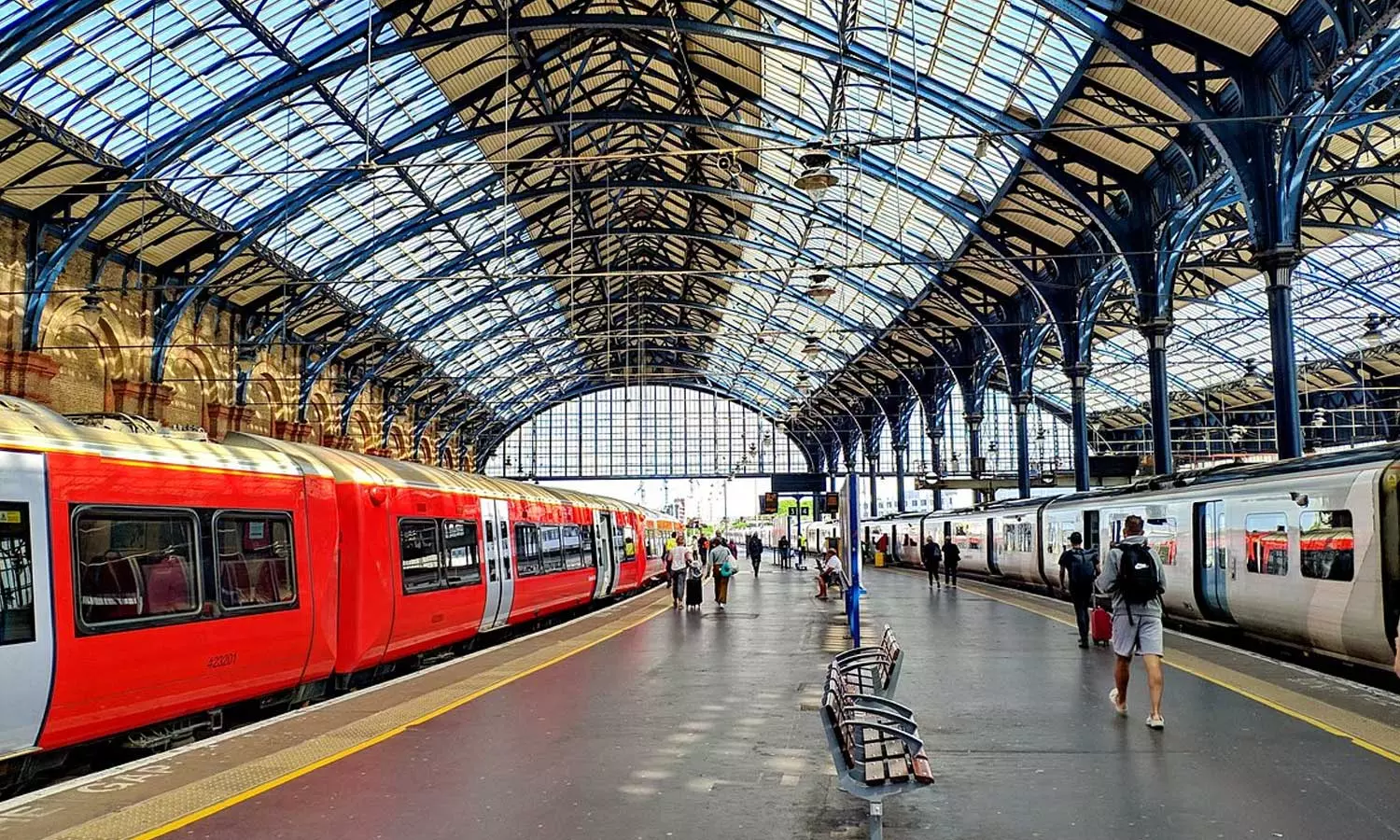 36 പ്ലാറ്റ്‌ഫോമുകൾ, 200 പ്രവേശന കവാടങ്ങൾ, പ്രതിദിനം 27 ലക്ഷത്തിലധികം യാത്രക്കാർ; ലോകത്തിലെ ഏറ്റവും തിരക്കേറിയ റെയിൽവേ സ്റ്റേഷൻ ഇതാണ്