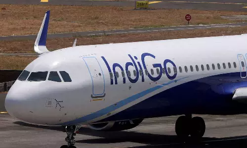 പ്രതിസന്ധി ഒഴിയാതെ ഇൻഡിഗോ സർവീസുകൾ; കടുത്ത നടപടി സ്വീകരിക്കാൻ വ്യോമയാന മന്ത്രാലയം പ്രതിസന്ധി ഒഴിയാതെ ഇൻഡിഗോ സർവീസുകൾ; കടുത്ത നടപടി സ്വീകരിക്കാൻ വ്യോമയാന മന്ത്രാലയം
