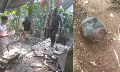 കോഴിക്കോട് നടുവണ്ണൂരിൽ ഗ്യാസ് സിലിണ്ടർ പൊട്ടിത്തെറിച്ച് അപകടം; പ്രദേശത്തെ മൂന്ന് വീടുകൾക്ക് കേടുപാടുകൾ കോഴിക്കോട് നടുവണ്ണൂരിൽ ഗ്യാസ് സിലിണ്ടർ പൊട്ടിത്തെറിച്ച് അപകടം; പ്രദേശത്തെ മൂന്ന് വീടുകൾക്ക് കേടുപാടുകൾ