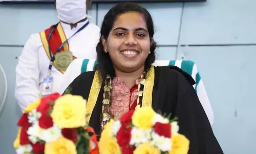 തിരുവനന്തപുരം മേയറെവിടെ?; ആര്യ രാജേന്ദ്രൻ തെരഞ്ഞെടുപ്പ് പ്രചാരണത്തിൽ സജീവമല്ലാത്തതിനെ ചൊല്ലി വിവാദം തിരുവനന്തപുരം മേയറെവിടെ?; ആര്യ രാജേന്ദ്രൻ തെരഞ്ഞെടുപ്പ് പ്രചാരണത്തിൽ സജീവമല്ലാത്തതിനെ ചൊല്ലി വിവാദം