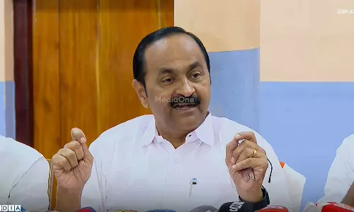 ജമാഅത്തെ ഇസ്ലാമി സിപിഎമ്മിന്റെ കൂടെ നിൽക്കുമ്പോൾ മതേതരം, കോൺഗ്രസിന്റെ കൂടെ നിന്നാൽ വർഗീയം: വി.ഡി സതീശൻ ജമാഅത്തെ ഇസ്ലാമി സിപിഎമ്മിന്റെ കൂടെ നിൽക്കുമ്പോൾ മതേതരം, കോൺഗ്രസിന്റെ കൂടെ നിന്നാൽ വർഗീയം: വി.ഡി സതീശൻ