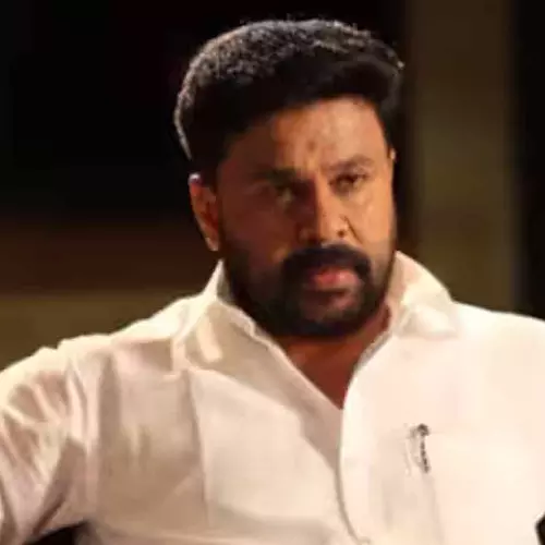 ഇത് സിനിമയിൽ സംഭവിച്ചു എന്നതിനപ്പുറം നാട്ടിൽ സംഭവിച്ചു എന്നതാണ് നമ്മളെ വിഷമിപ്പിക്കുന്നത് ; ഐക്യദാർഢ്യ സംഗമത്തിൽ അന്ന് ദിലീപ് പറഞ്ഞത് വീണ്ടും ചർച്ചയാവുന്നു