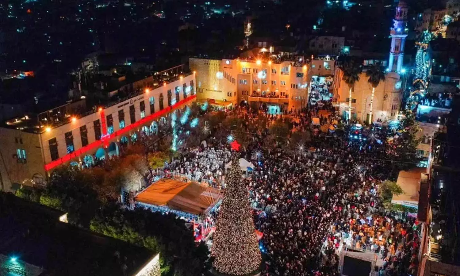ബത്ലഹേമിന്‍റെ ആകാശത്ത് പ്രതീക്ഷയുടെ വെട്ടം; വംശഹത്യയ്ക്ക് പിന്നാലെ രണ്ട് വർഷങ്ങൾക്ക് ശേഷം ക്രിസ്മസ് ആഘോഷങ്ങൾക്ക് തുടക്കം