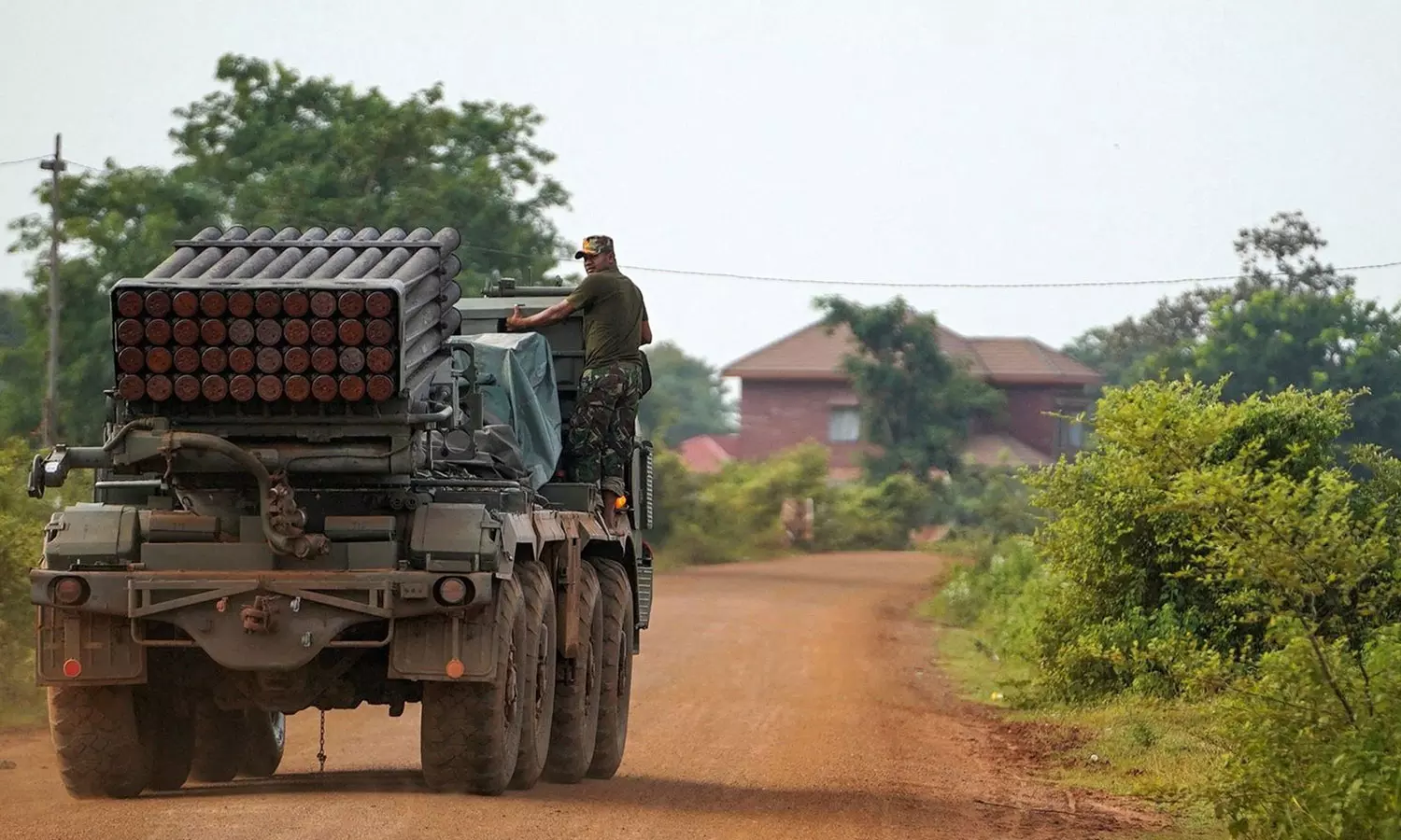 New Clashes Break Out Between Thailand and Cambodia New Clashes Break Out Between Thailand and Cambodia