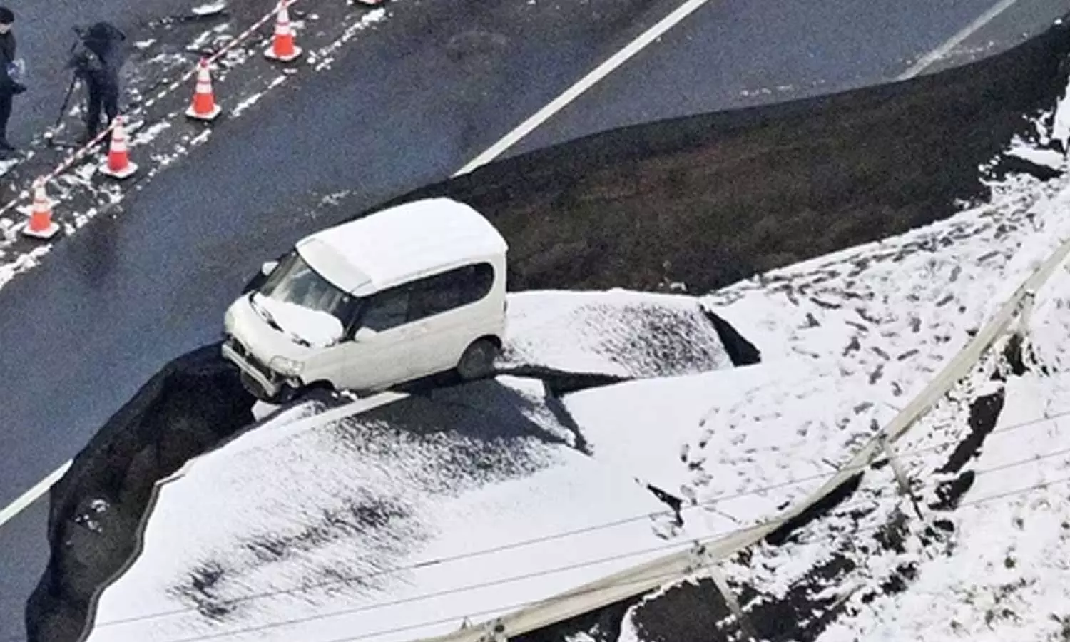 1,99,000 ആളുകളുടെ മരണത്തിന് കാരണമായേക്കാം; ജപ്പാനിൽ ഭൂകമ്പത്തിന് പിന്നാലെ മെഗാക്വേക്ക് മുന്നറിയിപ്പ് 1,99,000 ആളുകളുടെ മരണത്തിന് കാരണമായേക്കാം; ജപ്പാനിൽ ഭൂകമ്പത്തിന് പിന്നാലെ മെഗാക്വേക്ക് മുന്നറിയിപ്പ്