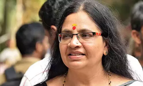 ദിലീപിനെ തിരിച്ചെടുക്കുന്നതിൽ പ്രതിഷേധം; ഫെഫ്കയിൽ നിന്നും രാജിവെച്ച് ഭാഗ്യലക്ഷ്മി ദിലീപിനെ തിരിച്ചെടുക്കുന്നതിൽ പ്രതിഷേധം; ഫെഫ്കയിൽ നിന്നും രാജിവെച്ച് ഭാഗ്യലക്ഷ്മി