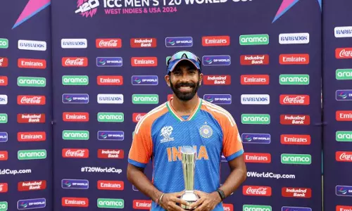 ജസ്പ്രിത് ബുംറ ദ ഗ്രേറ്റ്;മൂന്ന് ഫോർമാറ്റുകളിലും 100 വിക്കറ്റ് വീഴ്ത്തുന്ന ആദ്യ ഇന്ത്യൻ ബൗളർ ജസ്പ്രിത് ബുംറ ദ ഗ്രേറ്റ്;മൂന്ന് ഫോർമാറ്റുകളിലും 100 വിക്കറ്റ് വീഴ്ത്തുന്ന ആദ്യ ഇന്ത്യൻ ബൗളർ