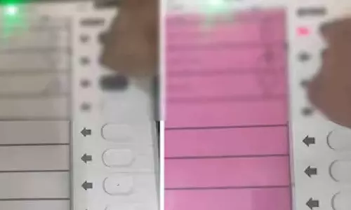 വോട്ട് ചെയ്യുന്നത് മൊബൈലിൽ പകർത്തി ഇൻസ്റ്റഗ്രാമിലിട്ടു; യൂത്ത് കോണ്ഗ്രസ് നേതാവിനെതിരേ കേസ് വോട്ട് ചെയ്യുന്നത് മൊബൈലിൽ പകർത്തി ഇൻസ്റ്റഗ്രാമിലിട്ടു; യൂത്ത് കോണ്ഗ്രസ് നേതാവിനെതിരേ കേസ്