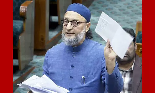 രാജ്യസ്നേഹത്തിന്റെ ലോയൽറ്റി സർട്ടിഫിക്കറ്റുകൾ ആവശ്യപ്പെടരുത്; വന്ദേമാതരം ചർച്ചയിൽ ഉവൈസി രാജ്യസ്നേഹത്തിന്റെ ലോയൽറ്റി സർട്ടിഫിക്കറ്റുകൾ ആവശ്യപ്പെടരുത്; വന്ദേമാതരം ചർച്ചയിൽ ഉവൈസി