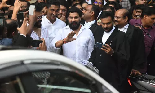 പാസ്പോർട്ട് ആവശ്യപ്പെട്ട് ദിലീപ്; എറണാകുളം പ്രിൻസിപ്പൽ സെഷൻസ് കോടതിയിൽ അപേക്ഷ നൽകി