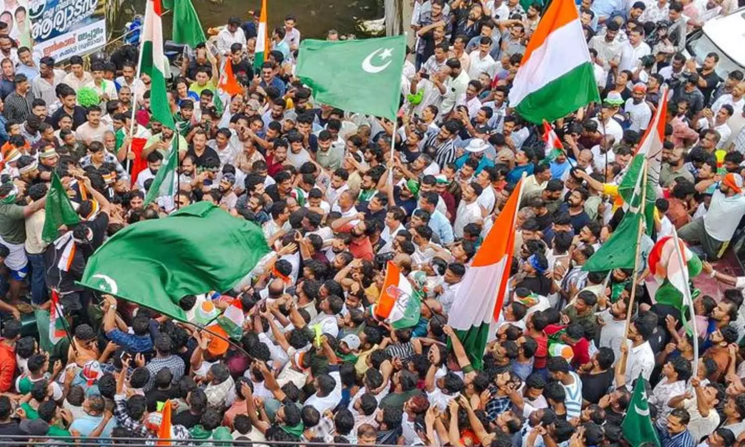 തൂത്തുവാരി യുഡിഎഫ്; പ്രതിപക്ഷമില്ലാതെ മലപ്പുറം ജില്ലാ പഞ്ചായത്ത് തൂത്തുവാരി യുഡിഎഫ്; പ്രതിപക്ഷമില്ലാതെ മലപ്പുറം ജില്ലാ പഞ്ചായത്ത്