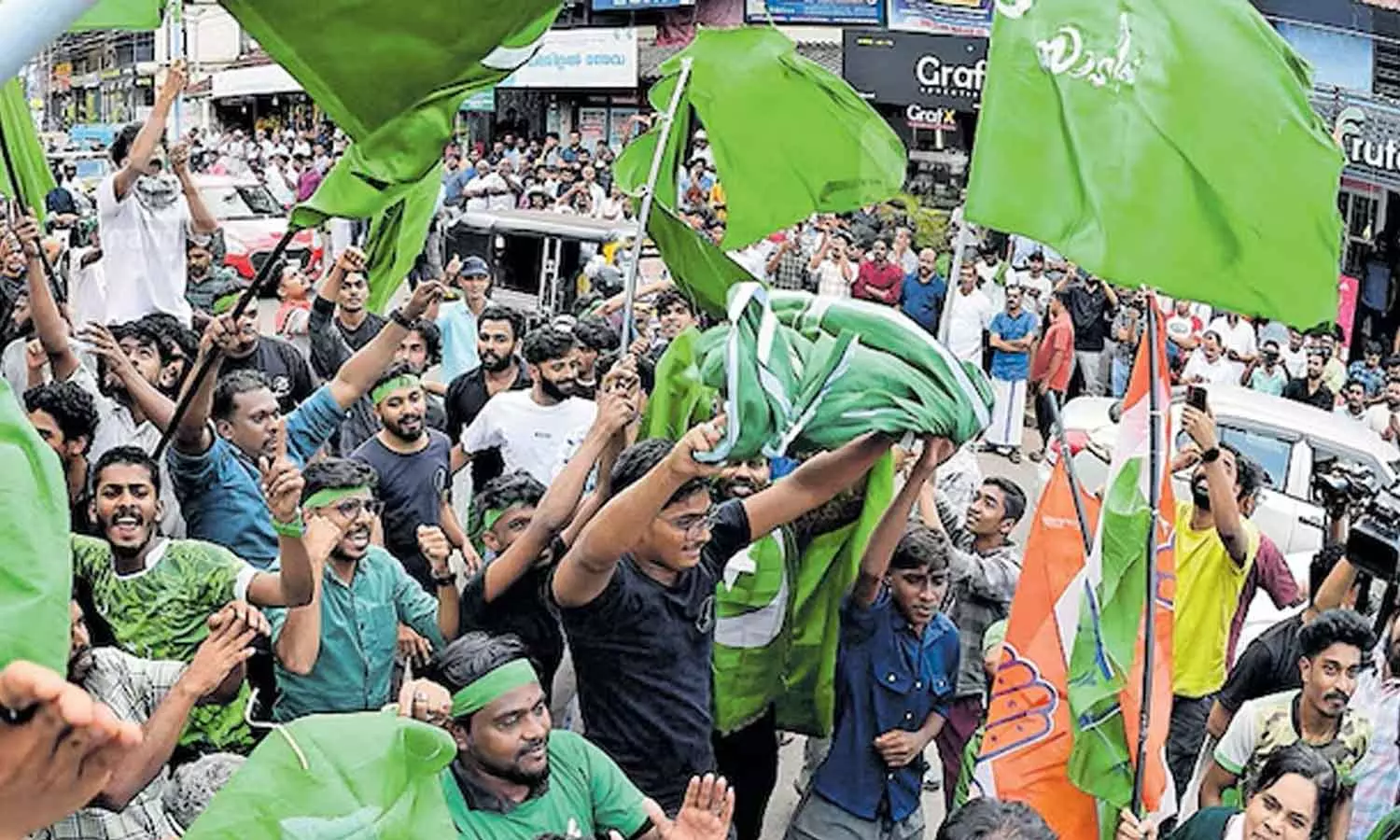 മലപ്പുറം ബ്ലോക്ക് പഞ്ചായത്തിലും യുഡിഎഫ്; ഒന്നിലൊതുങ്ങി എൽഡിഎഫ് മലപ്പുറം ബ്ലോക്ക് പഞ്ചായത്തിലും യുഡിഎഫ്; ഒന്നിലൊതുങ്ങി എൽഡിഎഫ്