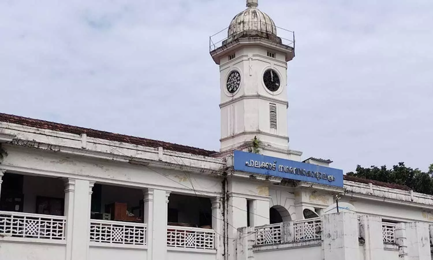 UDF plans to make Independent candidate as chairman to defeat BJP in Palakkad Municipality UDF plans to make Independent candidate as chairman to defeat BJP in Palakkad Municipality