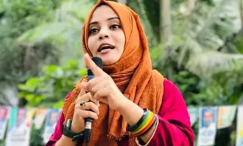 ആയിരത്തിലേറെ വോട്ടിന്റ ലീഡ്; കോഴിക്കോട് കുറ്റിച്ചിറയില് ലീഗിന്റെ ഫാത്തിമ തഹ്ലിയക്ക് വമ്പൻ വിജയം ആയിരത്തിലേറെ വോട്ടിന്റ ലീഡ്; കോഴിക്കോട് കുറ്റിച്ചിറയില് ലീഗിന്റെ ഫാത്തിമ തഹ്ലിയക്ക് വമ്പൻ വിജയം