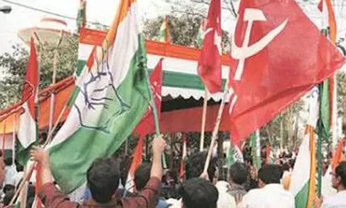 തിരുവനന്തപുരം കോർപ്പറേഷനിൽ തകർന്നടിഞ്ഞ് എൽഡിഎഫ്; 9 സീറ്റുകൾ അധികം നേടി യുഡിഎഫ് ; കേവല ഭൂരിപക്ഷത്തിന് അടുത്തെത്തി എൻഡിഎ തിരുവനന്തപുരം കോർപ്പറേഷനിൽ തകർന്നടിഞ്ഞ് എൽഡിഎഫ്; 9 സീറ്റുകൾ അധികം നേടി യുഡിഎഫ് ; കേവല ഭൂരിപക്ഷത്തിന് അടുത്തെത്തി എൻഡിഎ