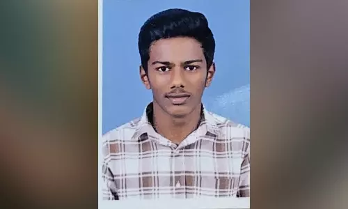 പുഴയിൽ കുളിക്കുന്നതിനിടെ അപകടത്തിൽപ്പെട്ട് വിദ്യാർഥി മരിച്ചു പുഴയിൽ കുളിക്കുന്നതിനിടെ അപകടത്തിൽപ്പെട്ട് വിദ്യാർഥി മരിച്ചു