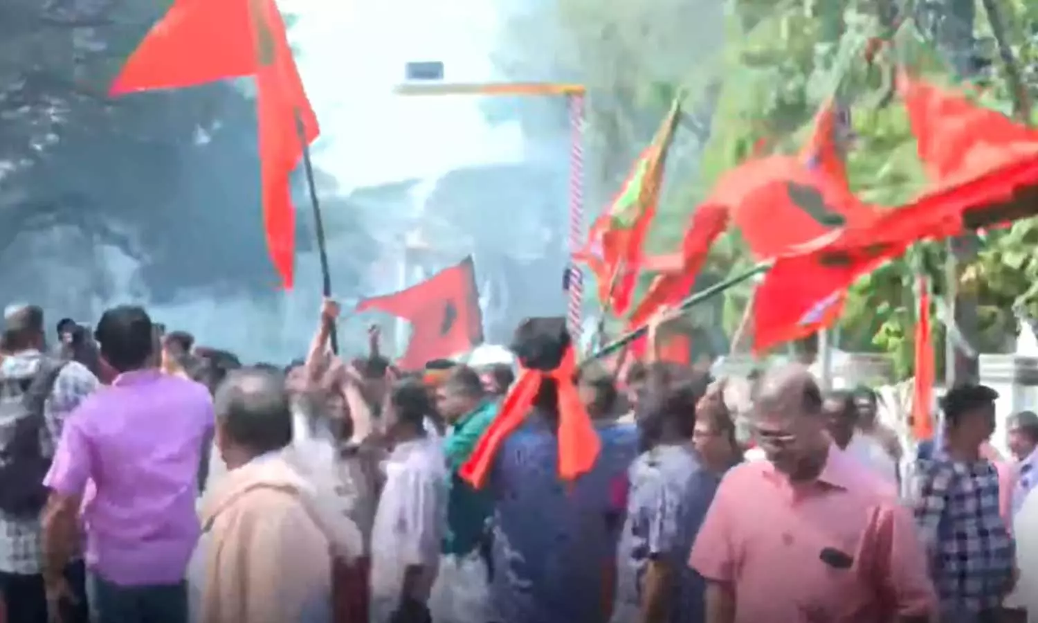 ഒന്നിച്ച് ഭരിക്കുന്നത് ഗുണകരമാവില്ലെന്ന് യുഡിഎഫും എൽഡിഎഫും; പാലക്കാട് നഗരസഭയിൽ ബിജെപി ഭരണത്തിലേക്ക് ഒന്നിച്ച് ഭരിക്കുന്നത് ഗുണകരമാവില്ലെന്ന് യുഡിഎഫും എൽഡിഎഫും; പാലക്കാട് നഗരസഭയിൽ ബിജെപി ഭരണത്തിലേക്ക്