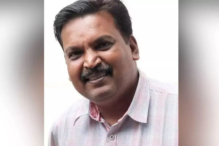 മലയാള മനോരമ തിരുവനന്തപുരം സ്പെഷൽ കറസ്പോണ്ടന്റ് ജി.വിനോദ് അന്തരിച്ചു മലയാള മനോരമ തിരുവനന്തപുരം സ്പെഷൽ കറസ്പോണ്ടന്റ് ജി.വിനോദ് അന്തരിച്ചു