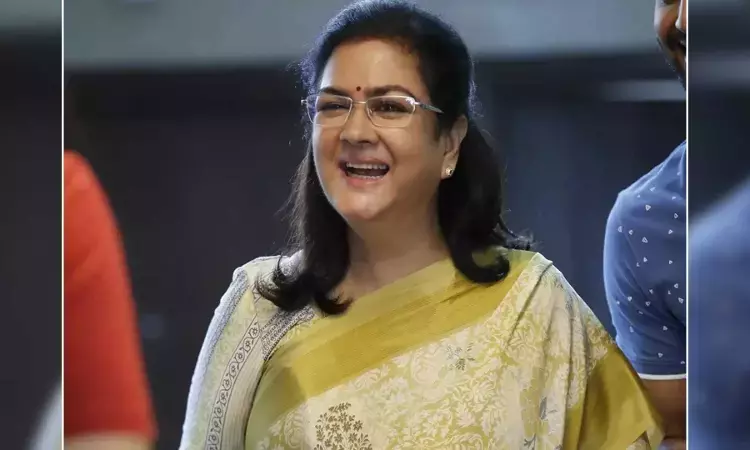 ഒരേസമയം യാചകനും രാജാവുമാകാന് മമ്മൂട്ടിക്ക് പറ്റും, മോഹന്ലാലിന് അത് സാധിക്കില്ല; വൈറലായി ഉര്വശിയുടെ വാക്കുകൾ ഒരേസമയം യാചകനും രാജാവുമാകാന് മമ്മൂട്ടിക്ക് പറ്റും, മോഹന്ലാലിന് അത് സാധിക്കില്ല; വൈറലായി ഉര്വശിയുടെ വാക്കുകൾ