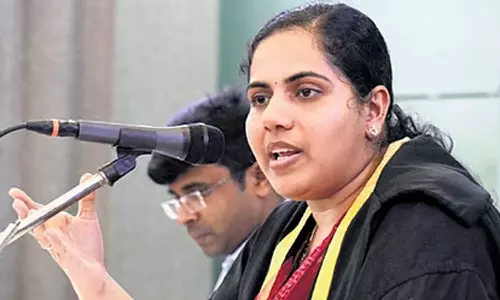 വിമർശനങ്ങൾക്കും പരിഹാസങ്ങൾക്കും മറുപടിയുമായി തിരുവനന്തപുരം മുൻ മേയർ ആര്യാ രാജേന്ദ്രൻ വിമർശനങ്ങൾക്കും പരിഹാസങ്ങൾക്കും മറുപടിയുമായി തിരുവനന്തപുരം മുൻ മേയർ ആര്യാ രാജേന്ദ്രൻ