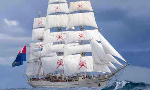 ലോകമെങ്ങും സമാധാനം പരക്കട്ടെ;ഷബാബ് ഒമാൻ II യാത്ര തുടരുന്നു