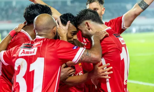 കണ്ണൂർ വാരിയേഴ്സ് ഫൈനലിൽ; ഏകപക്ഷീയമായ ഒരു ഗോളിന് കാലിക്കറ്റ് എഫ്സിയെ തോൽപ്പിച്ച് കണ്ണൂർ വാരിയേഴ്സ് ഫൈനലിൽ; ഏകപക്ഷീയമായ ഒരു ഗോളിന് കാലിക്കറ്റ് എഫ്സിയെ തോൽപ്പിച്ച്