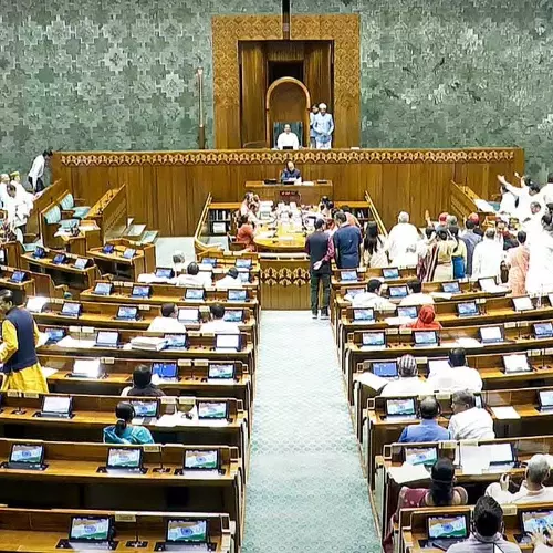 ശബരിമല സ്വർണക്കൊള്ള പാർലമെന്റിൽ സജീവമാക്കാൻ യുഡിഎഫ്