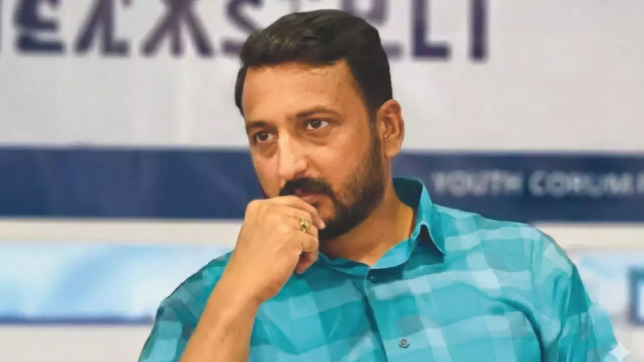 ബലാത്സംഗക്കേസ്: ജാമ്യം റദ്ദാക്കണമെന്ന സര്ക്കാര് അപ്പീലിൽ രാഹുലിന് ഹൈക്കോടതി നോട്ടീസ് ബലാത്സംഗക്കേസ്: ജാമ്യം റദ്ദാക്കണമെന്ന സര്ക്കാര് അപ്പീലിൽ രാഹുലിന് ഹൈക്കോടതി നോട്ടീസ്