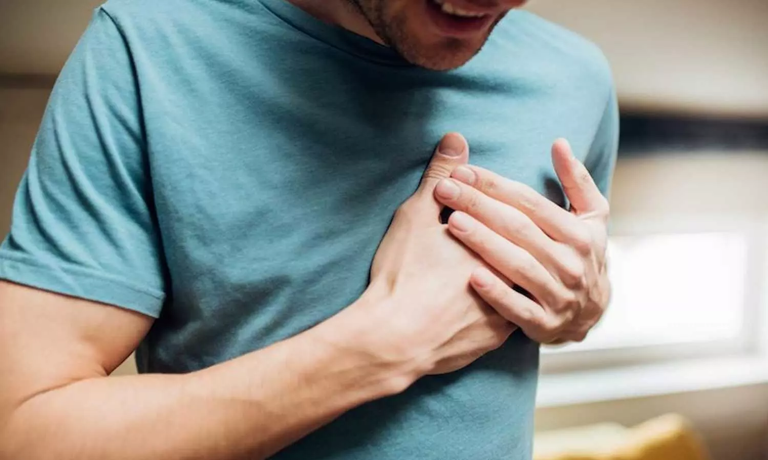 ഇടക്കിടക്ക് നെഞ്ച് വേദനിക്കാറുണ്ടോ?; ഗ്യാസാണോ ഹൃദയാഘാതമാണോ എന്ന് എങ്ങനെ തിരിച്ചറിയാം.... ഇടക്കിടക്ക് നെഞ്ച് വേദനിക്കാറുണ്ടോ?; ഗ്യാസാണോ ഹൃദയാഘാതമാണോ എന്ന് എങ്ങനെ തിരിച്ചറിയാം....