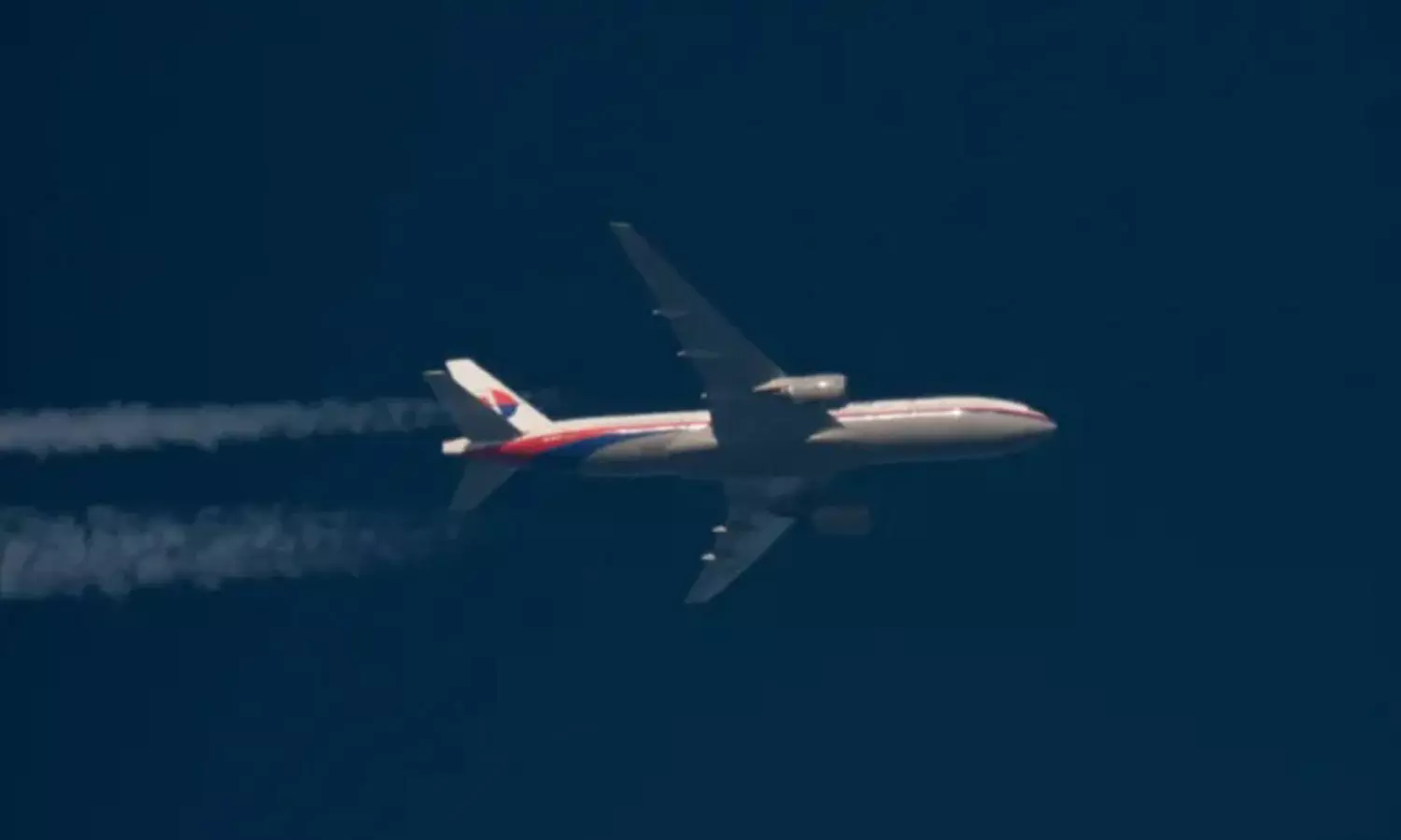 Flight MH370: An Unanswered Mystery Flight MH370: An Unanswered Mystery
