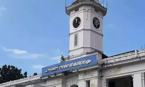 പാലക്കാട് നഗരസഭ ആര് ഭരിക്കും? അവ്യക്തത തുടരുന്നു പാലക്കാട് നഗരസഭ ആര് ഭരിക്കും? അവ്യക്തത തുടരുന്നു