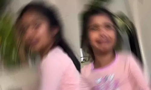 നിറത്തിന്റെ പേരിൽ അധിക്ഷേപം; തൊലിയുടെ നിറം മാറ്റണമെന്ന് കരഞ്ഞുപറഞ്ഞ് അഞ്ച് വയസുകാരി നിറത്തിന്റെ പേരിൽ അധിക്ഷേപം; തൊലിയുടെ നിറം മാറ്റണമെന്ന് കരഞ്ഞുപറഞ്ഞ് അഞ്ച് വയസുകാരി