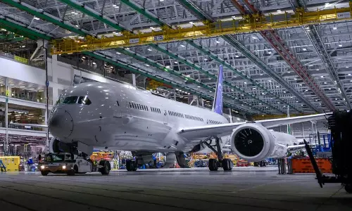 റിയാദ് എയറിന്റെ കൂടുതൽ ഡ്രീംലൈനറുകൾ അണിയറയിൽ ഒരുങ്ങുന്നു റിയാദ് എയറിന്റെ കൂടുതൽ ഡ്രീംലൈനറുകൾ അണിയറയിൽ ഒരുങ്ങുന്നു