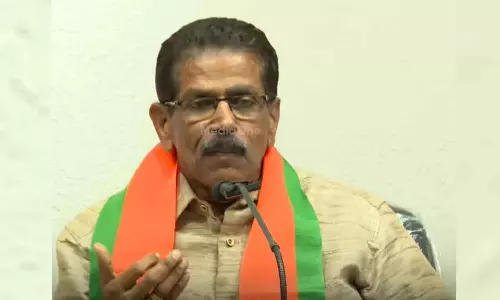 നരേന്ദ്ര മോദിയുടെ പുസ്തകം വായിച്ച് ആകൃഷ്ടനായി; പാലക്കാട് സിപിഎം പഞ്ചായത്ത് പ്രസിഡന്റ് ബിജെപിയിൽ ചേർന്നു