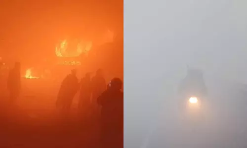 10 Vehicles Collids and Catch Fire Amid Fog On Delhi-Agra Expressway 4 Dead 10 Vehicles Collids and Catch Fire Amid Fog On Delhi-Agra Expressway 4 Dead
