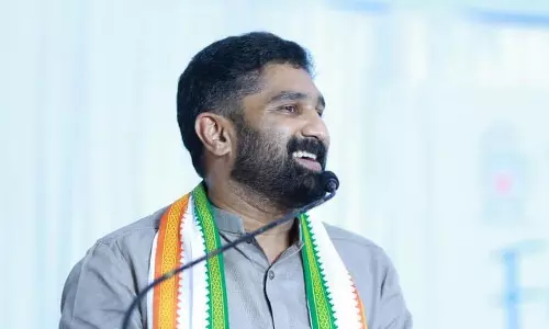 പോറ്റിയേ... പാരഡിപ്പാട്ടിൽ അപകടകരമായ ചർച്ചകളിലേക്ക് സിപിഎം വഴിതുറക്കുന്നു, കേരളം ജാഗ്രത പുലർത്തണം: വി.ടി ബൽറാം പോറ്റിയേ... പാരഡിപ്പാട്ടിൽ അപകടകരമായ ചർച്ചകളിലേക്ക് സിപിഎം വഴിതുറക്കുന്നു, കേരളം ജാഗ്രത പുലർത്തണം: വി.ടി ബൽറാം