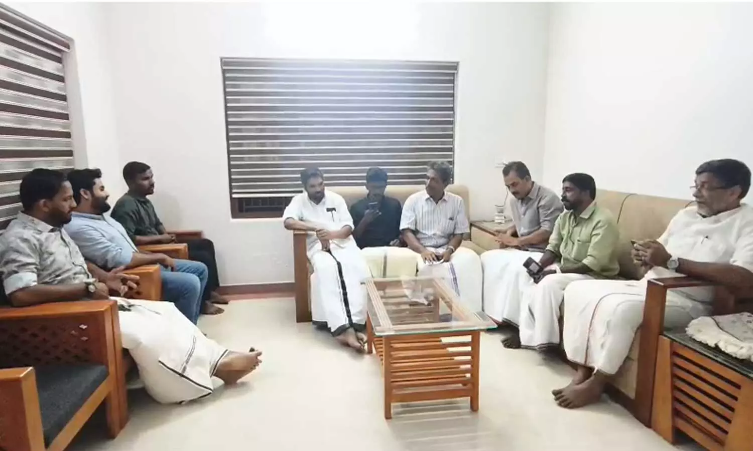 പാരഡി ഗാന ശിൽപികൾക്കെതിരെ കേസെടുക്കാനുള്ള നീക്കം രാഷ്ട്രീയ പ്രേരിതം: കെപിസിസി സംസ്കാര സാഹിതി പാരഡി ഗാന ശിൽപികൾക്കെതിരെ കേസെടുക്കാനുള്ള നീക്കം രാഷ്ട്രീയ പ്രേരിതം: കെപിസിസി സംസ്കാര സാഹിതി