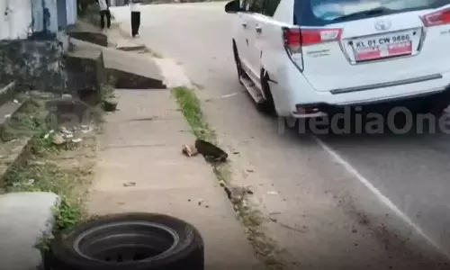 സജി ചെറിയാന്റെ വാഹനം അപകടത്തിൽപ്പെട്ടു