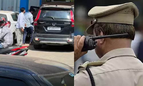 കാസർകോട് നഗരമധ്യത്തിൽനിന്ന് യുവാവിനെ തട്ടിക്കൊണ്ടുപോയ സംഘം കർണാടകയിൽ പിടിയിൽ കാസർകോട് നഗരമധ്യത്തിൽനിന്ന് യുവാവിനെ തട്ടിക്കൊണ്ടുപോയ സംഘം കർണാടകയിൽ പിടിയിൽ