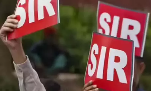 എസ്ഐആർ വീണ്ടും നീട്ടണമെന്ന് കേരളം; തെരഞ്ഞെടുപ്പ് കമ്മീഷന് നിവേദനം നൽകാൻ സുപ്രിംകോടതി എസ്ഐആർ വീണ്ടും നീട്ടണമെന്ന് കേരളം; തെരഞ്ഞെടുപ്പ് കമ്മീഷന് നിവേദനം നൽകാൻ സുപ്രിംകോടതി