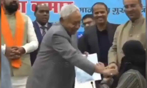 നിതീഷ് കുമാർ നിഖാബ് വലിച്ചു താഴ്ത്തി അപമാനിച്ച ഡോക്ടർ ജോലിയിൽ ചേരില്ല