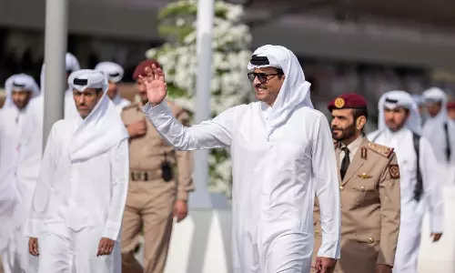 കരുത്തും കരുതലുമായി ഖത്തർ; വർണാഭമായ ചടങ്ങുകളോടെ ദേശീയ ദിനാഘോഷം കരുത്തും കരുതലുമായി ഖത്തർ; വർണാഭമായ ചടങ്ങുകളോടെ ദേശീയ ദിനാഘോഷം