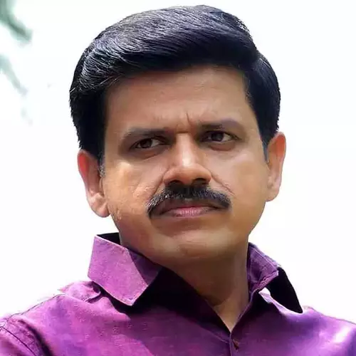 അതിജീവിതയുടെ ഐഡന്റിറ്റി വെളിപ്പെടുത്തിയ കേസ്; സന്ദീപ് വാര്യരുടെ മുന്കൂര് ജാമ്യാപേക്ഷയില് ഉത്തരവ് നാളെ