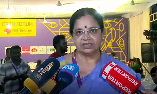 ദിലീപിനെതിരെ സംസാരിച്ചാൽ മുഖത്ത് ആസിഡ് ഒഴിക്കും: ഡബ്ബിങ് ആർട്ടിസ്റ്റ് ഭാഗ്യലക്ഷ്മിക്ക് ഭീഷണി സന്ദേശം