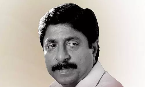 പ്രിയ ശ്രീനിക്ക് വിട നൽകാൻ നാട്; സംസ്കാരം രാവിലെ പത്തിന് കണ്ടനാട്ടെ വീട്ടുവളപ്പിൽ പ്രിയ ശ്രീനിക്ക് വിട നൽകാൻ നാട്; സംസ്കാരം രാവിലെ പത്തിന് കണ്ടനാട്ടെ വീട്ടുവളപ്പിൽ