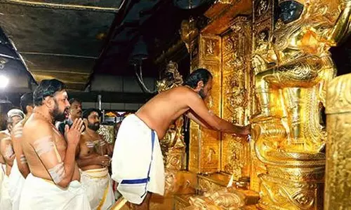 ശബരിമല സ്വർണക്കൊള്ളയിൽ അന്വേഷണം ഉന്നതരിലേക്ക്; ദേവസ്വം ബോർഡ് മുൻ അംഗങ്ങളെ പ്രതി ചേർത്തേക്കും