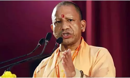 ഔറംഗസീബിന്റെ പിന്മുറക്കാർ ഇപ്പോൾ റിക്ഷ തള്ളുന്നവരായി; വിവാദ പരാമർശവുമായി യോഗി ആദിത്യനാഥ്