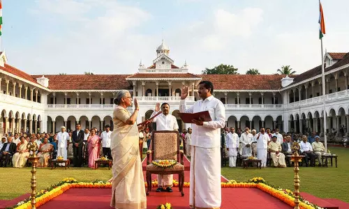 സംസ്ഥാനത്ത് തദ്ദേശ തെരഞ്ഞെടുപ്പ് തലത്തില്‍ ഇന്ന് ഭരണമാറ്റം; ഇരുപതിനായിരത്തോളം അംഗങ്ങള്‍ സത്യപ്രതിജ്ഞ ചെയ്തു
