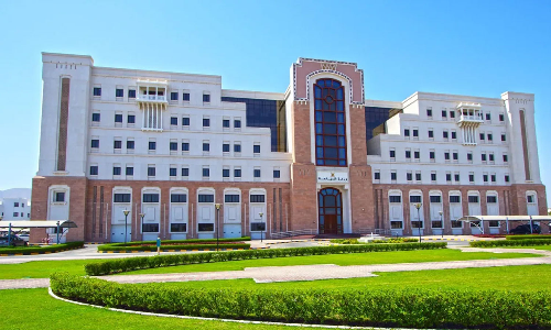 സാഹസിക ടൂറിസം ഓപ്പറേറ്റർമാർ സുരക്ഷാ നിയമങ്ങൾ കർശനമായി പാലിക്കണമെന്ന് ഒമാൻ ടൂറിസം മന്ത്രാലയം